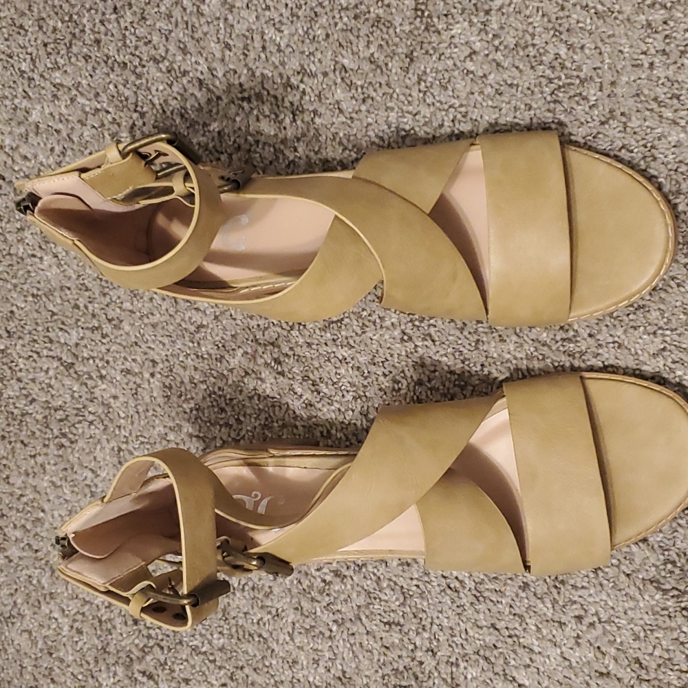 Heeled sandals